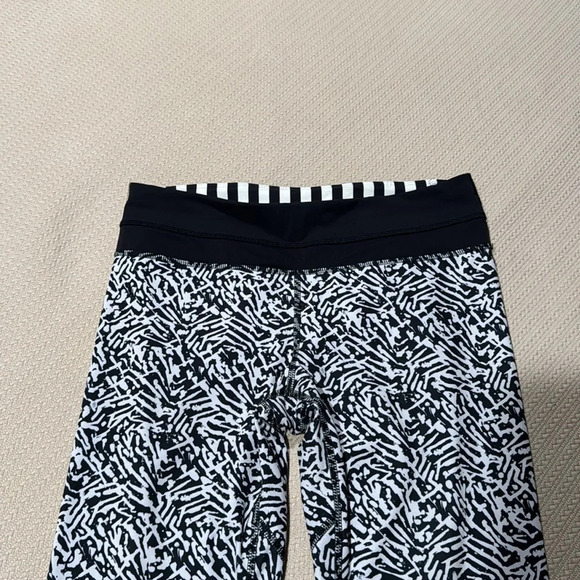 Lululemon Leggings - Picture 3 of 12